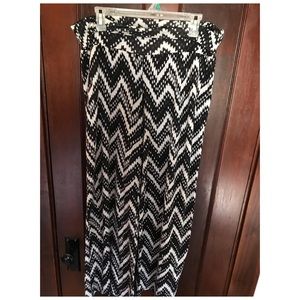 black and white palazzo pants